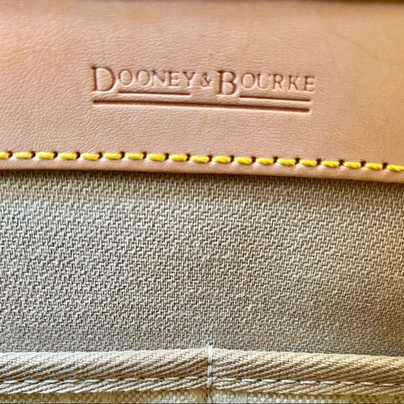 Dooney & Bourke Shoulder Bag Gold with Tan leather details - Picture 8 of 13